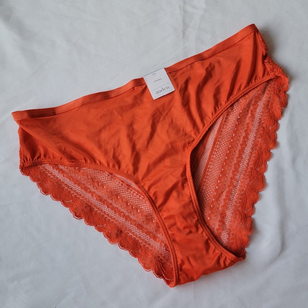 NWT Cheeky Lace Sexy Peek-a-Boo Panty | Auden